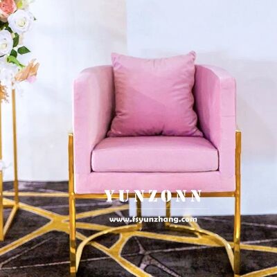 গুণ হোটেল, লিভিং রুম, ডাইনিং এবং শপিং মলের জন্য সোনালী স্টেইনলেস স্টিল এবং রঙিন ভেলভেট কুশন সহ আধুনিক একক সিট সোফা চেয়ার কারখানা