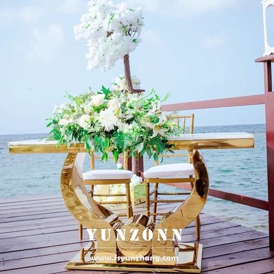 ভালো দাম বিবাহের ব্রাইডাল ডেকোরেশন হোটেল আসবাবপত্রের জন্য বিলাসবহুল আধুনিক স্টেইনলেস স্টিল গোল্ড টেবিল অনলাইন