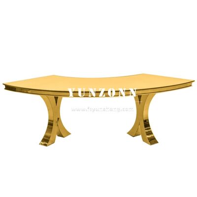 ভালো দাম আউটডোর হোটেল ইভেন্টস পার্টিগুলির জন্য আধুনিক গোল্ড ক্রস এক্স লেগস সার্পেন্টাইন এস-শেপ গ্লাস এবং মেটাল ওয়েডিং ডাইনিং ব্যাঙ্কোয়েট টেবিল অনলাইন