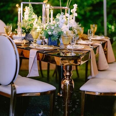 ভালো দাম YZ আধুনিক ত্রিভুজ ডাইনিং টেবিল সেট স্টেইনলেস স্টীল বেস টেম্পারেড গ্লাস শীর্ষ মাল্টি-রঙের ফ্রেম টেকসই বহিরঙ্গন অ্যাপার্টমেন্ট ভিলা অনলাইন